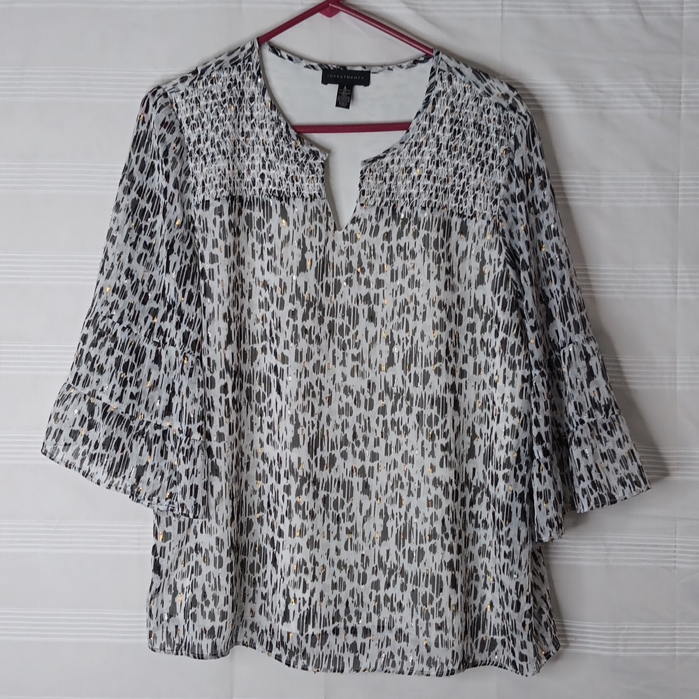 Investments Smocked Top‎ Sparkling Gold & Silver Accents Size Large Animal Print